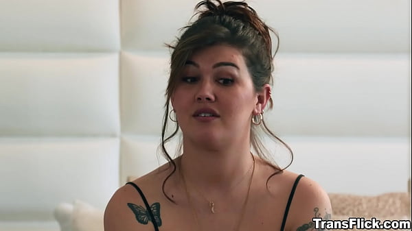 Daisy Taylor crawls under the table to deepthroat Jaydens cock  