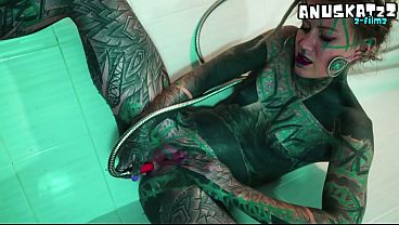 Teen's Shower Wand Solo Session