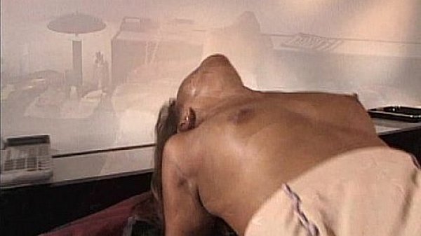 Metro - Sex 03 - scene 6 - extract 2  