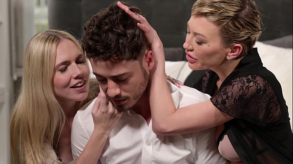 FREE Scene - Frisky Flatmates Chapter 1: Bi Babes Rebel Rhyder And Aidra Allure Tease Each Others Holes GP3115