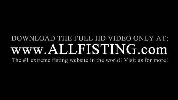 Teenage slut fisting her oily horny cunt with lust