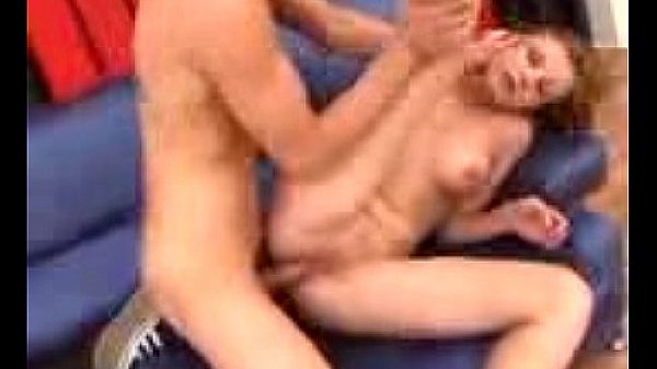 Em mời c&aacute;c anh xem h&agrave;ng