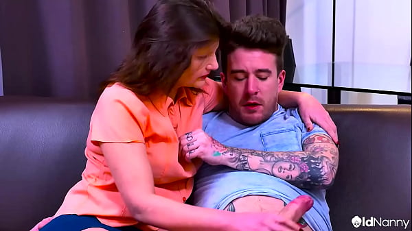 Mature Lady Kristina Fucks With Youngster - AGEDLOVE