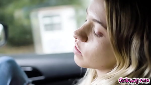 Khloe surrenders from Gias passionate touches as she caught up in the heat of the moment  