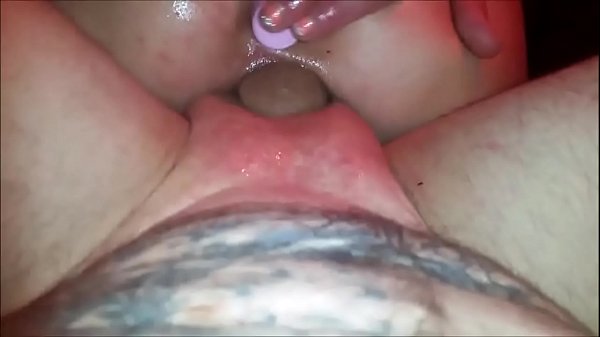 Babe Squirts As She Fucks Both Her Ass And Pussy