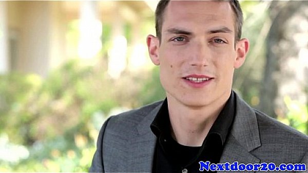 Gaysex stud jerking off at work