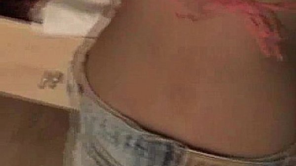 Hot-Teens-Day-At-The-Beach