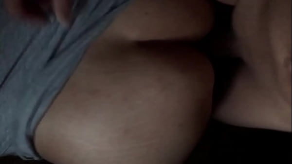 Esposa  despertando levando socada 