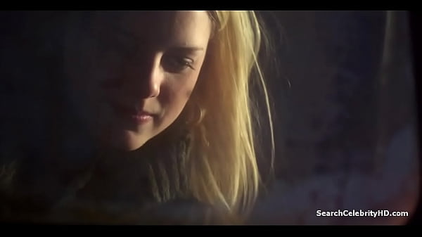 Laura Wiggins Shameless S01E09 2011