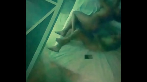 Morena gostosa gemendo alto dan o o cuzinho no hotel 