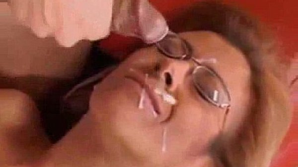 Hot Amateur Asian MILF Fucking