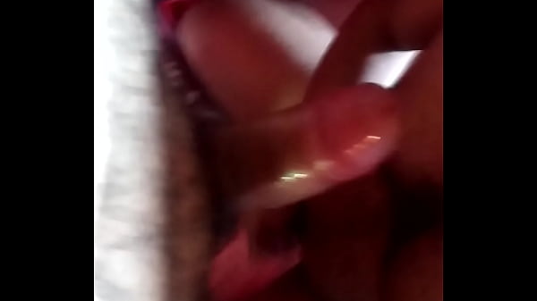 Casado chupando meu pau escondido 