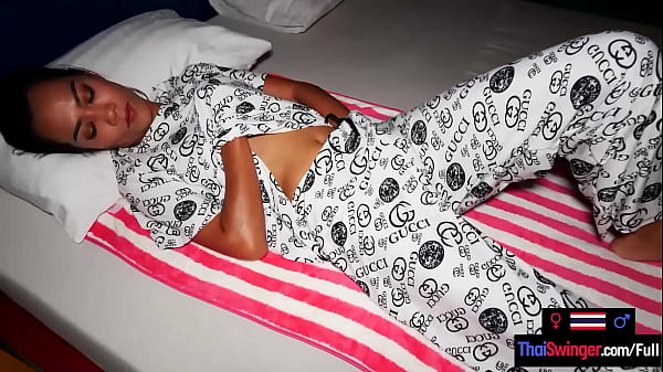 Asian teen paid extra to make an amateur porn video with her customer 