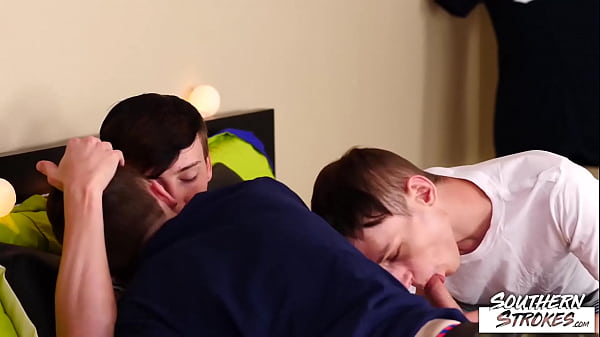 Twinks Suck Dicks And Bareback In 3some 