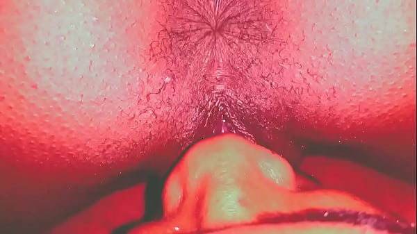 Munching on this pussy!