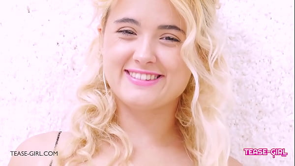 Beautiful Blonde Teen is hot AF & shows perfect body