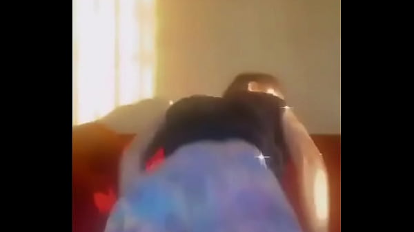 Rabuda novinha dancando bem gostoso 