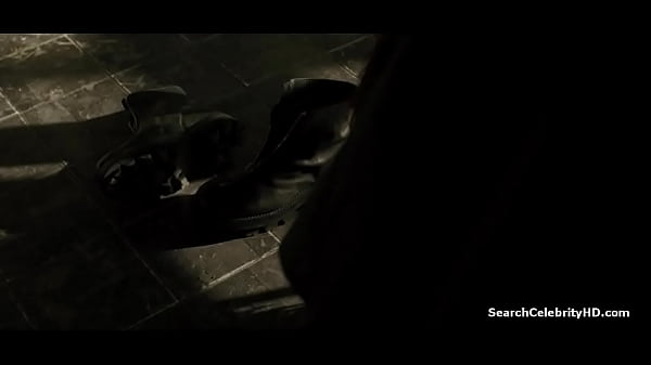 Mackenzie Davis Showing Tits in Blade Runner 2049