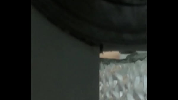 Em thu&ecirc; trọ v&uacute; khủng