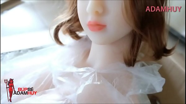 Video quay c&ocirc; n&agrave;ng Valentia xinh đẹp tại kho Adamhuy  