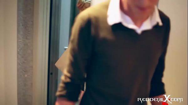 Do you want to smell my thong? Chiki Dulce