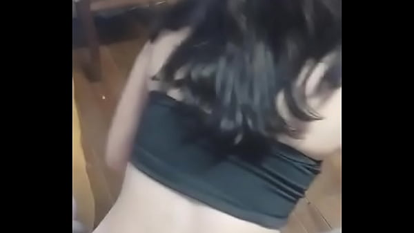 ESSA  NOVINHA  SEMPRE  SAI MAIS  CEDO  DO  COL&Eacute;GIO S&Oacute;  PARA FICAR   COM O  COROA   BOM DE CAMA  