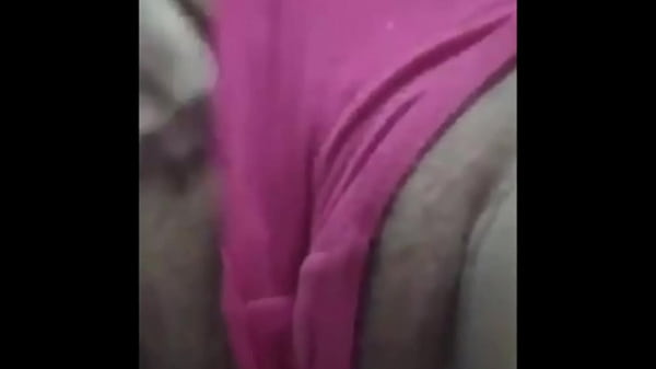 Hermosa putita de badoo, me hizo un regalo de enviarme dos v&iacute;deos de su hermosa conchita 