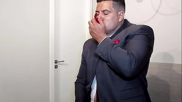 YURI GA&Uacute;CHO - BIG BOSS CUMSHOT 