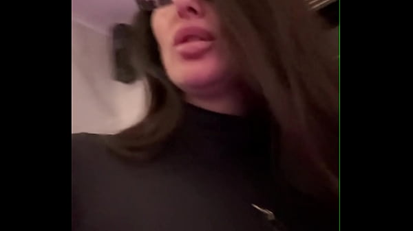 In the club I decided to fuck my pussy.