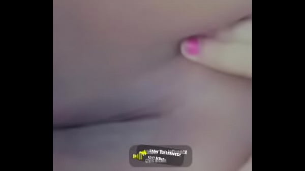 Sexy bbw touchs her pussy