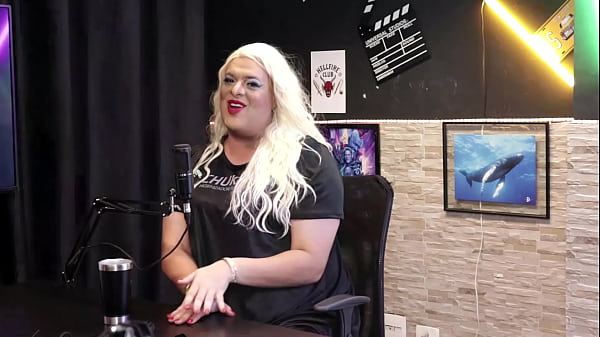 A diferen&ccedil;a de Drag Queen para Travesti - Lorrayne Lovely 