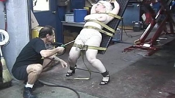 Blonde babe Liz gets bound and her