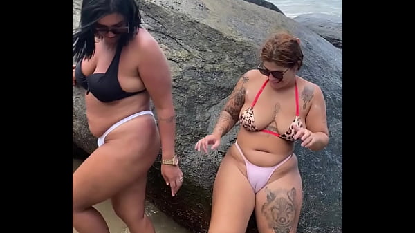 a praia &eacute; linda de mais