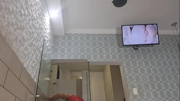 Quero rola bem gostosa no meu rabo 