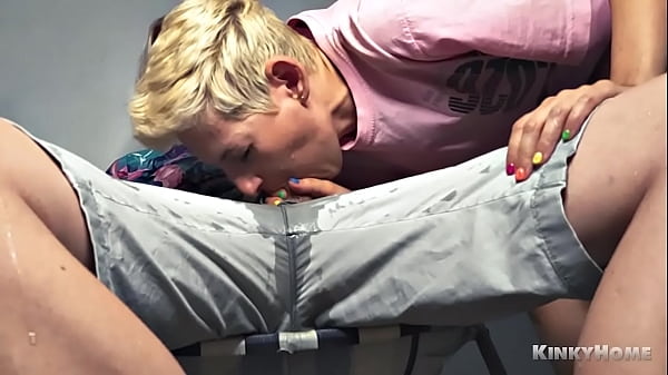 Piss drinking - Kinky fetish  