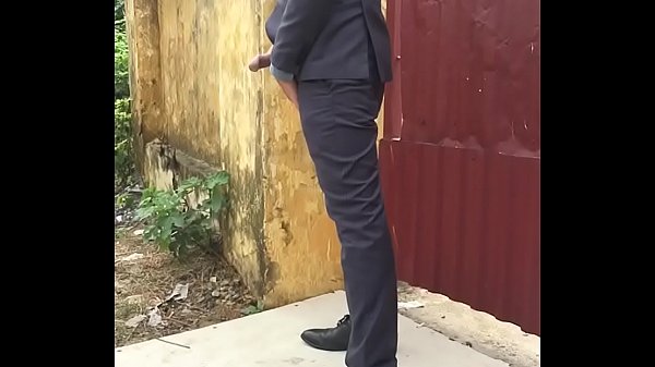 Thanh nien Viet Nam dai bay.MOV