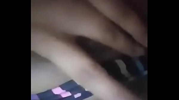 Novia env&iacute;a v&iacute;deo de lo caliente que est&aacute;
