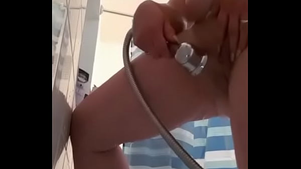 Bathroom fuck amateur