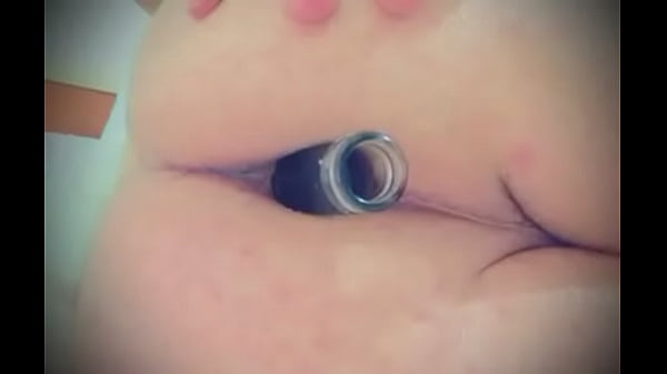 bottle in crosdres&rsquo;s asshole 