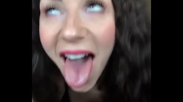 Garota fodendo enquanto faz ahegao - ahegao Girl gets doggystyle -  Whats her name?  