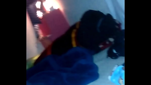 Me cojo a a mi hermanita toda la noche con casa sola