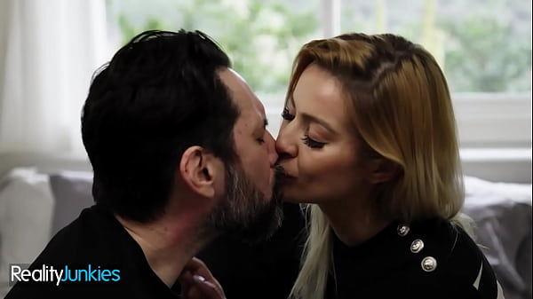 ADULTMOBILE - REALITYJUNKIES - Cherry Kiss, Tommy - Working Girls 2 - Scene 1 - Career Focused 15-30min  