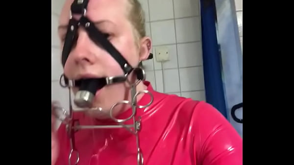 Red latex and pony training