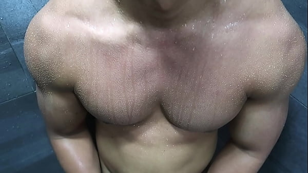 Hercules flexing hard