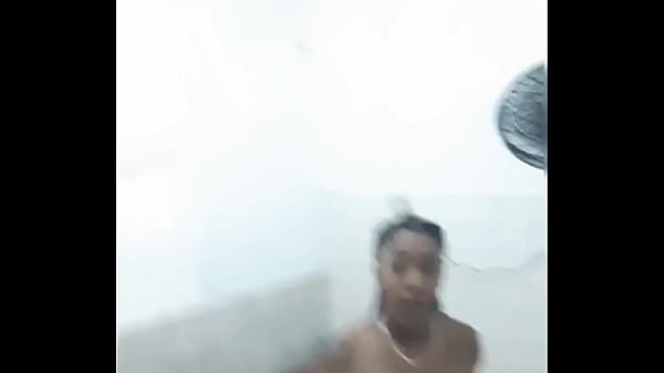 Me lo dio El Ano una joven Negra Por Dinero.