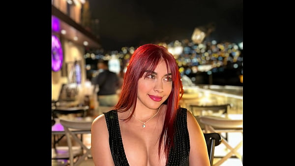 PRIMERA CITA CON LA CHICA DE TINDER Y COJEMOS EN LAS ESCALERAS DE UN RESTAURANTE