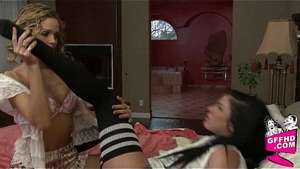 Lesbian desires 1215