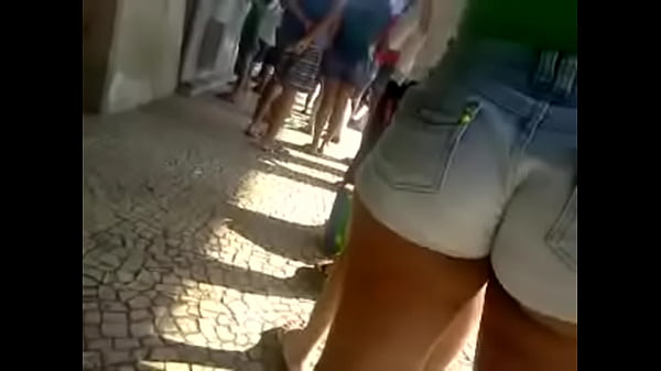 Gostosa na fila