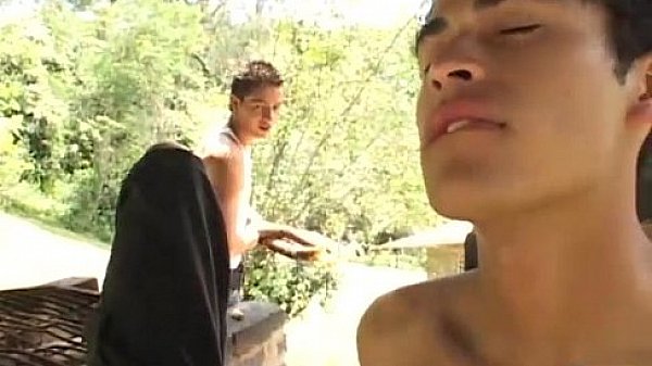 Young Latino Daisy Chain Threesome Raw Fuck