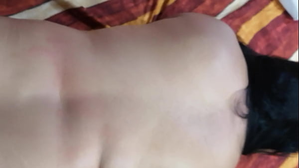 Se&ntilde;ora gime rico en hotel